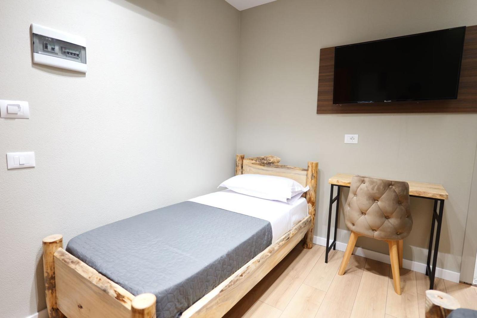 Hotel Ikona Shkoder Exterior photo